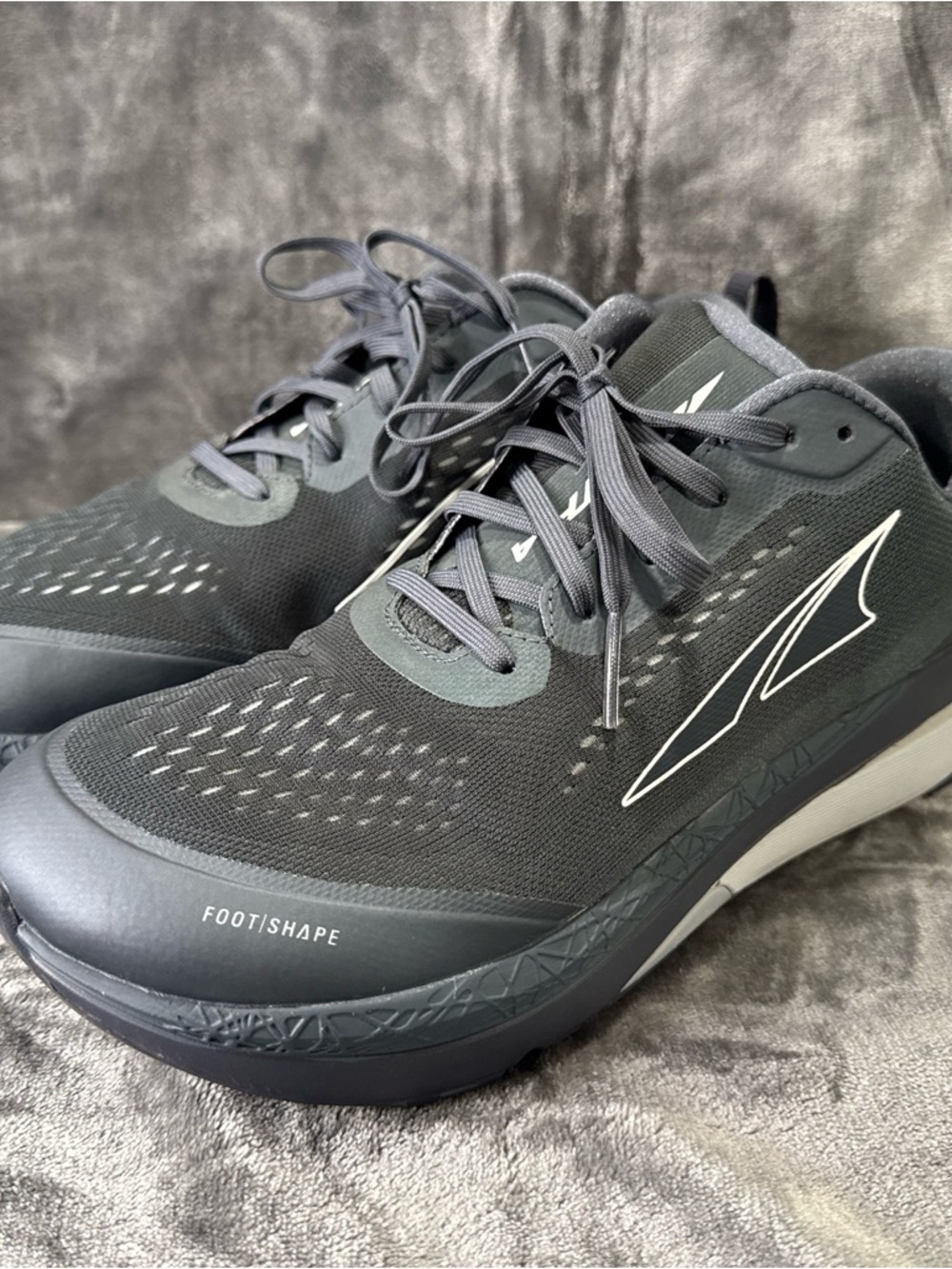Altra Paradigm 5 Men’s Cushion Running Shoes - Gray & Charcoal